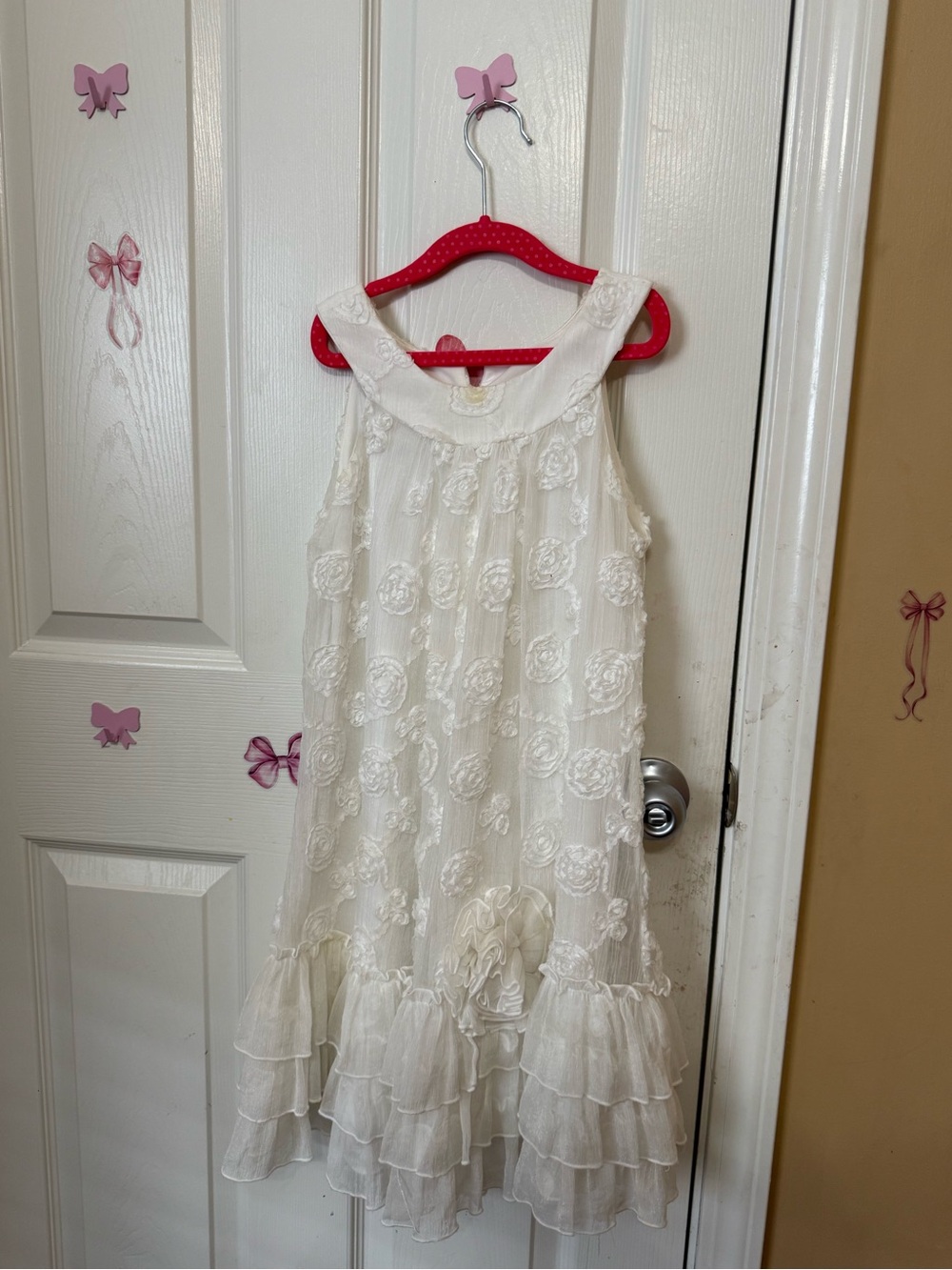 Isobella & Chloe Ivory Floral Lace Ruffle Dress